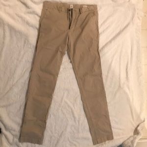 Men’s slim fit khaki pants